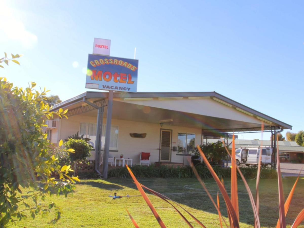 Cross Roads Motel Кобар Екстер'єр фото